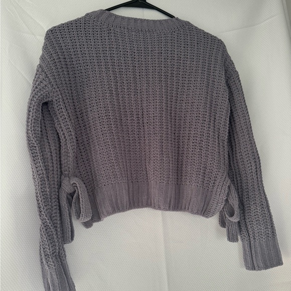 Crop Sweater - Picture 4 of 5